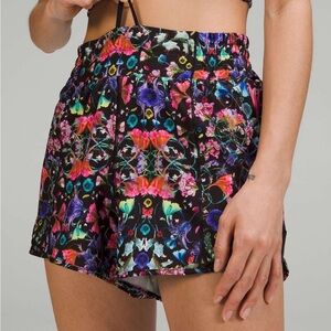 Lululemon Hotty Hot Low-Rise Lined 4” Shorts